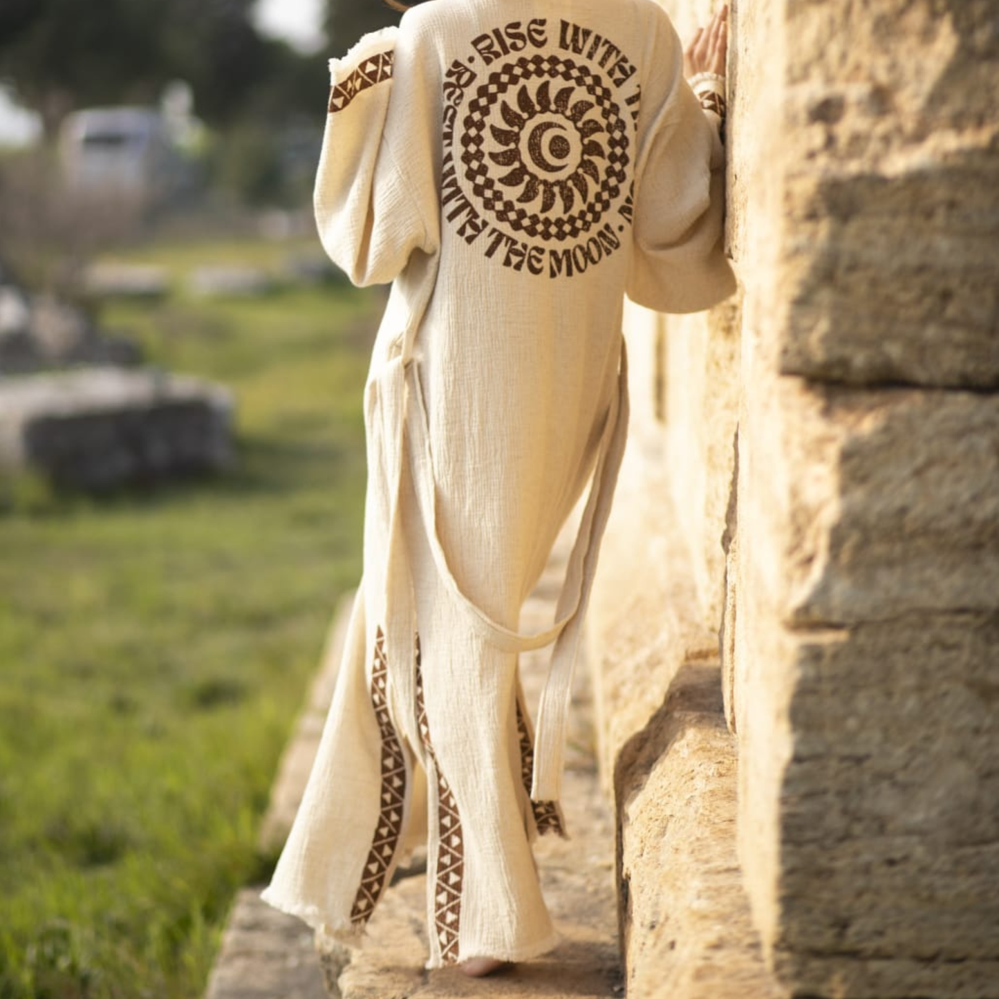 Crinkle Linen Kimono & Robes – Organic, Unisex & Artisan Printed